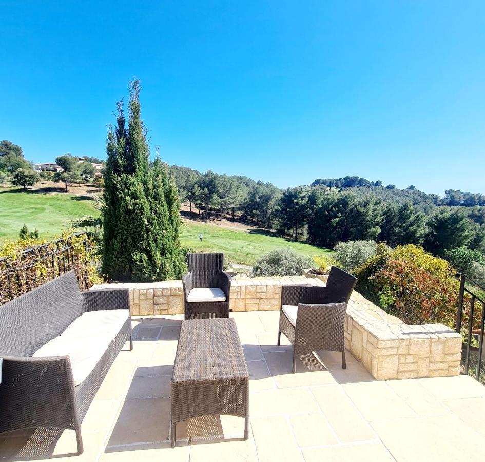 Villa Dans Cadre D'Exception - Golf, Piscine Et Tennis Prive Saint-Cyr-sur-Mer Exterior foto
