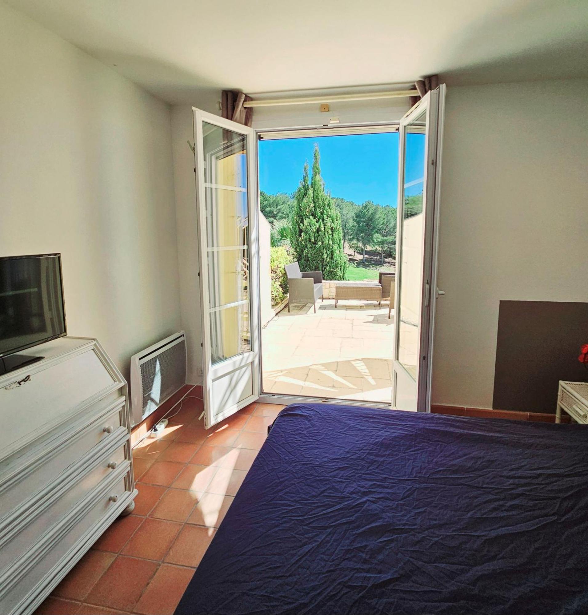 Villa Dans Cadre D'Exception - Golf, Piscine Et Tennis Prive Saint-Cyr-sur-Mer Exterior foto